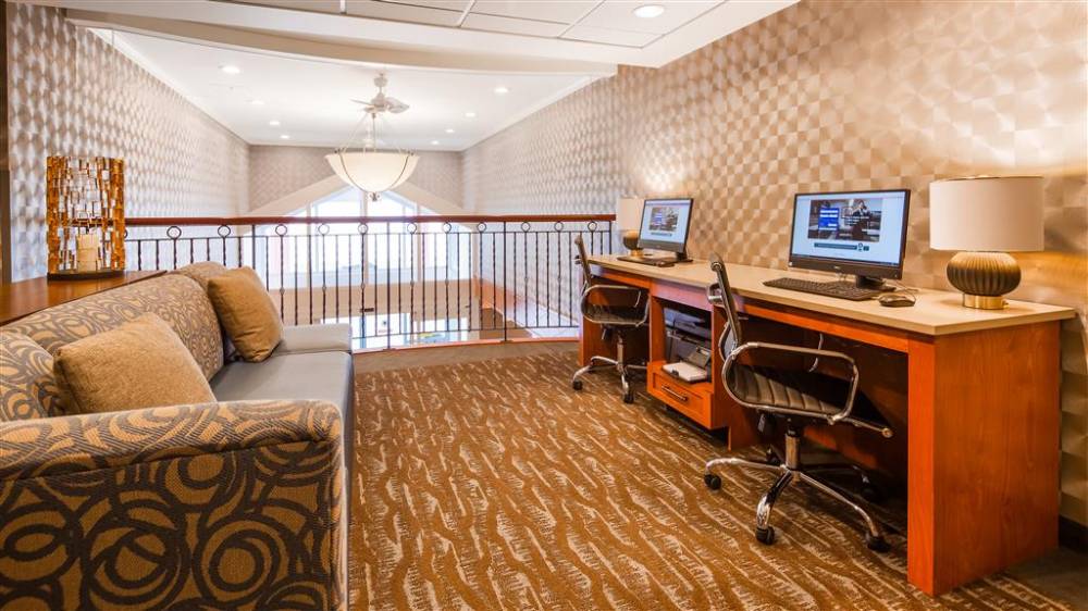 Best Western Plus Calgary Centre Inn 4