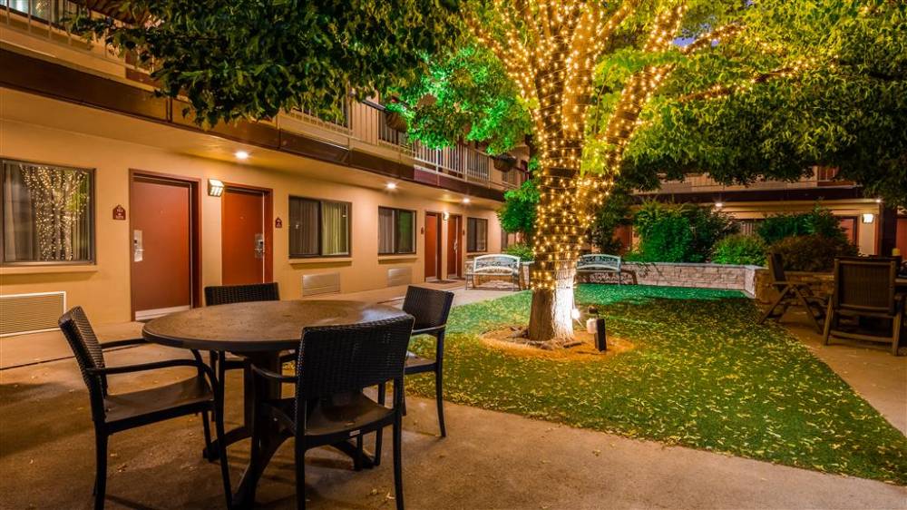 Best Western Plus Clocktower Inn 7