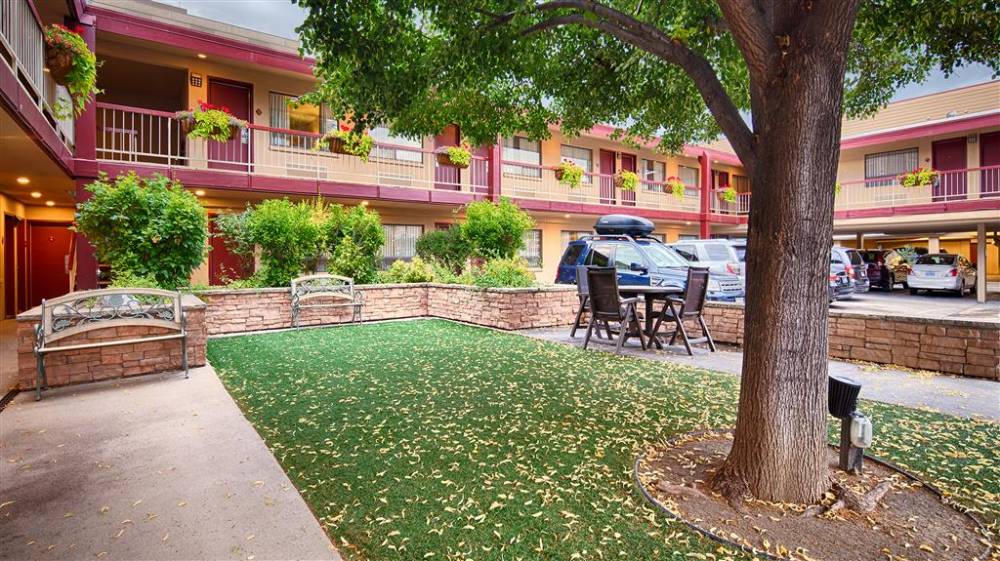 Best Western Plus Clocktower Inn 2