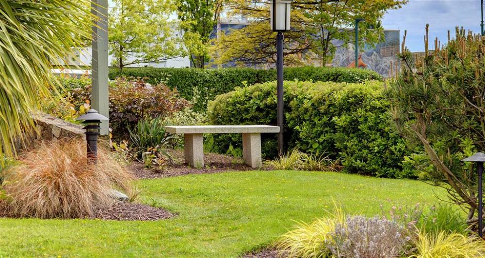 Best Western Plus Emerald Isle Hotel 3