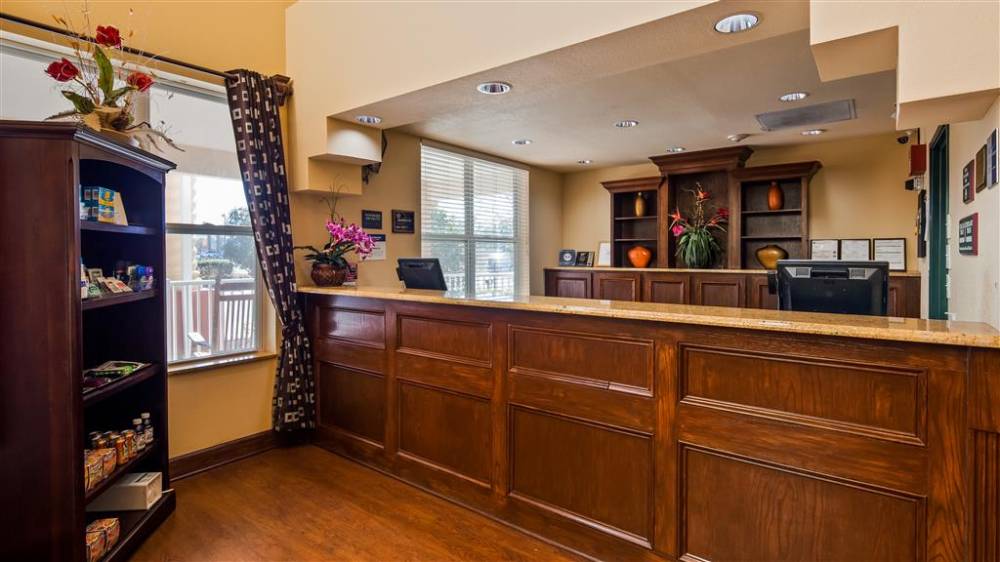 Best Western Plus First Coast Inn & Suites 2
