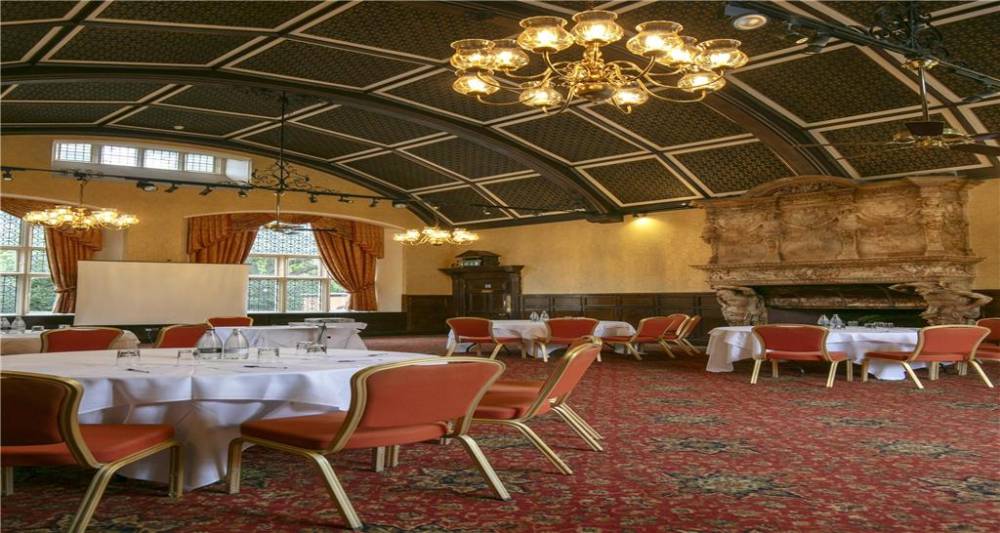Best Western Plus Grim\'s Dyke Hotel 2