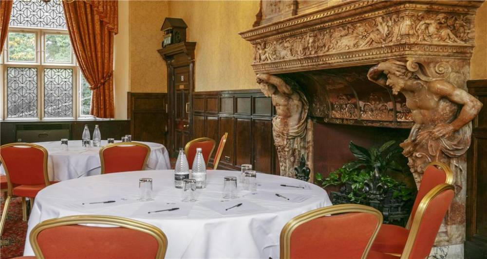 Best Western Plus Grim\'s Dyke Hotel 3