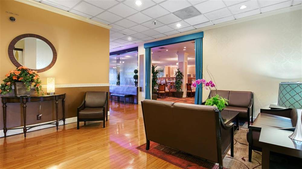 Best Western Plus Grosvenor Airport Hotel 3