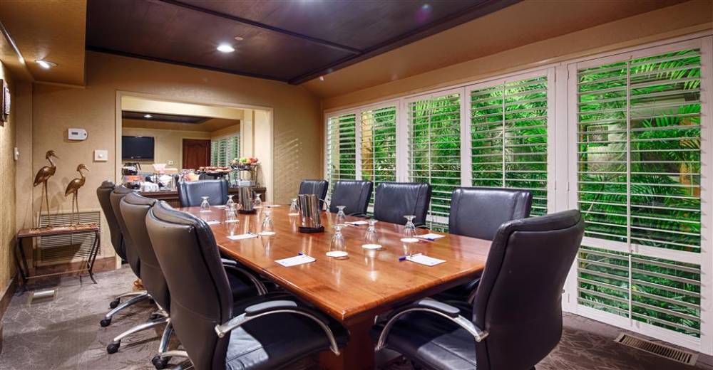 Best Western Plus Island Palms Hotel & Marina 7