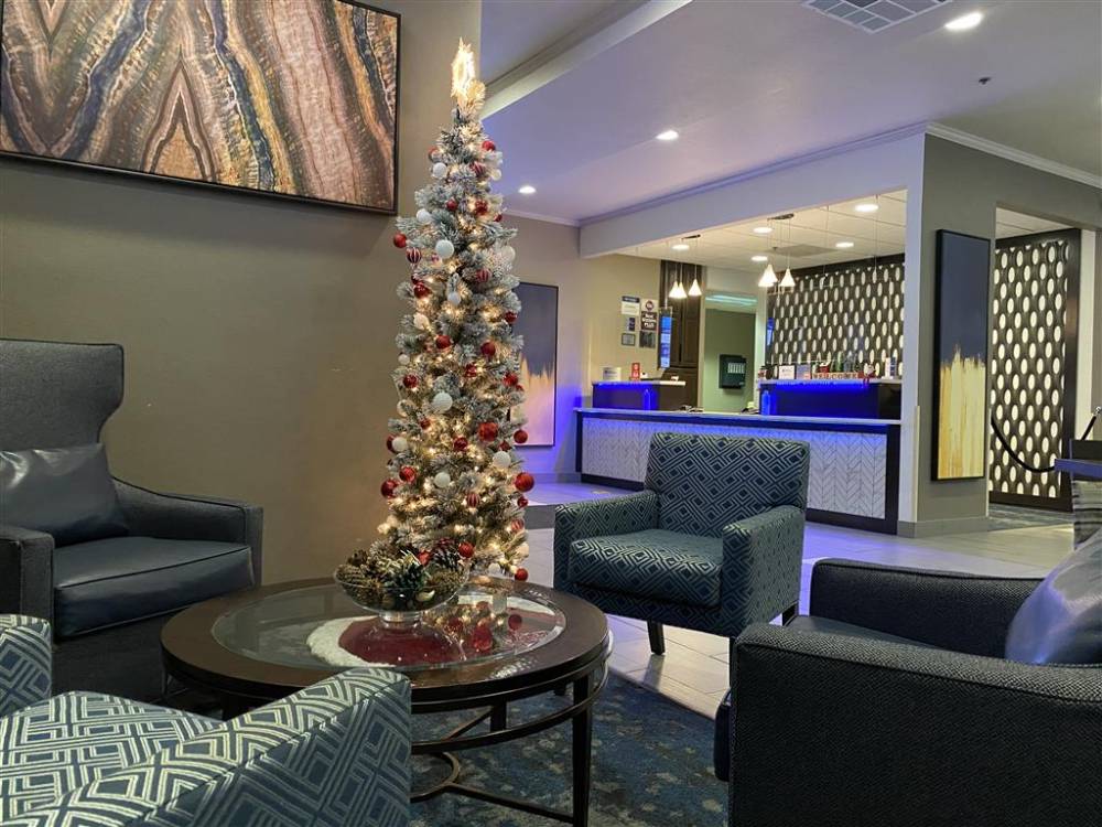Best Western Plus Kansas City Airport-kci East 7