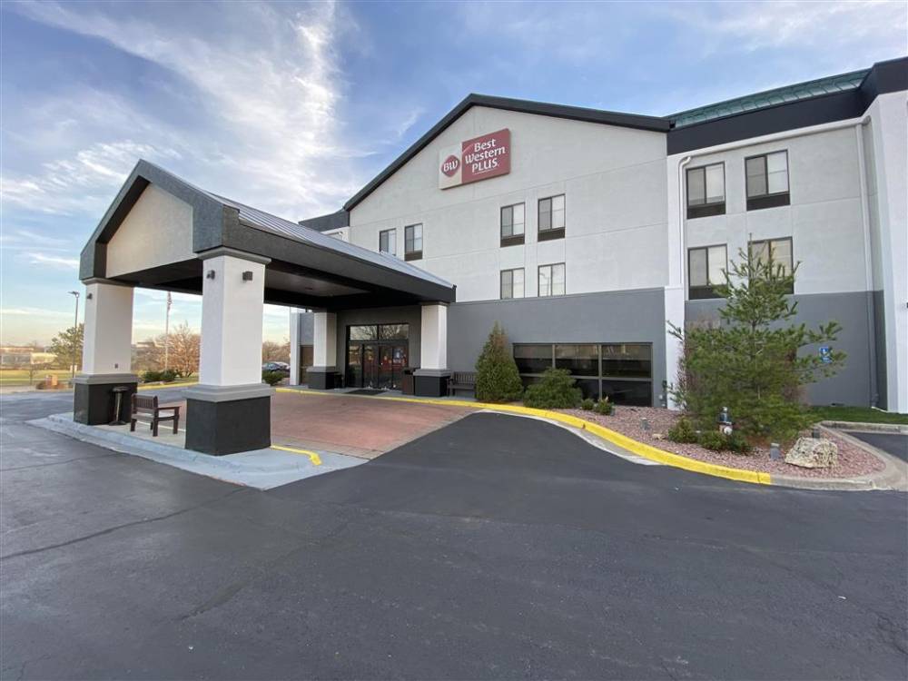 Best Western Plus Kansas City Airport-kci East 2