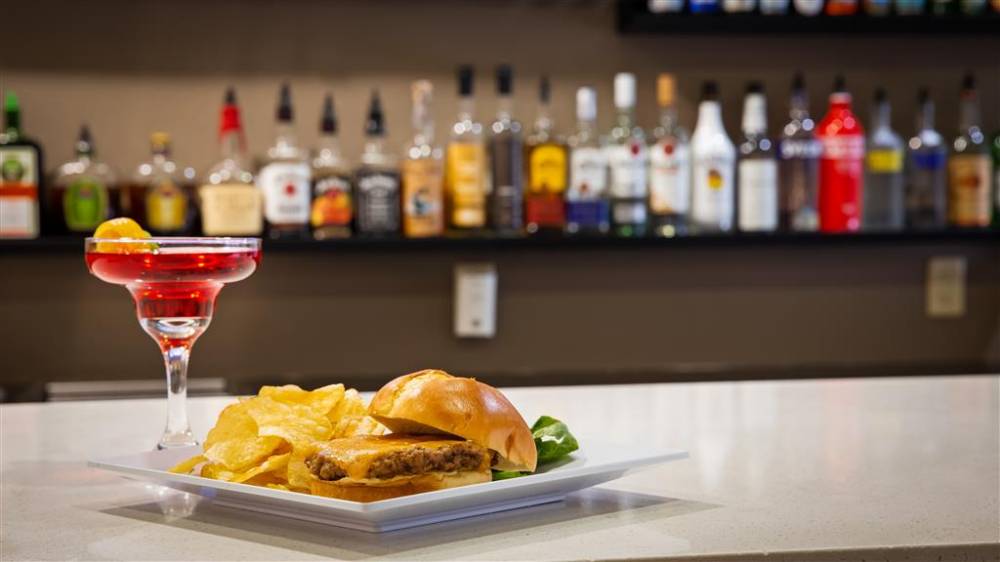 Best Western Plus Kansas City Airport-kci East 8
