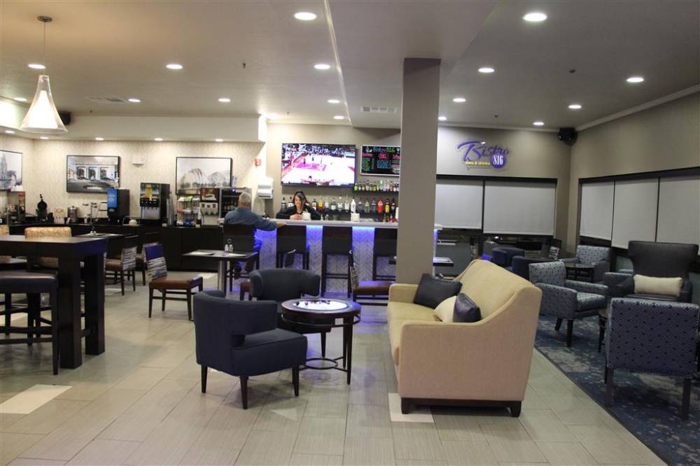 Best Western Plus Kansas City Airport-kci East 9