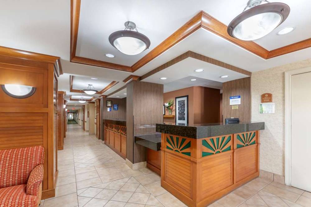Best Western Plus Kendall Hotel & Suites 3