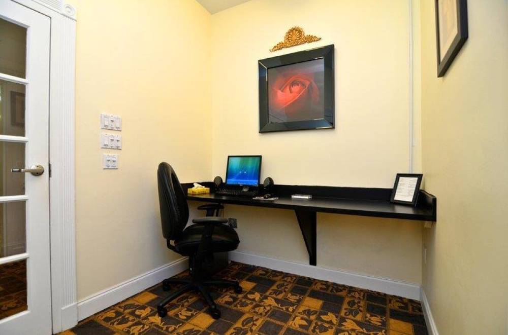 Best Western Plus Kingsland 5