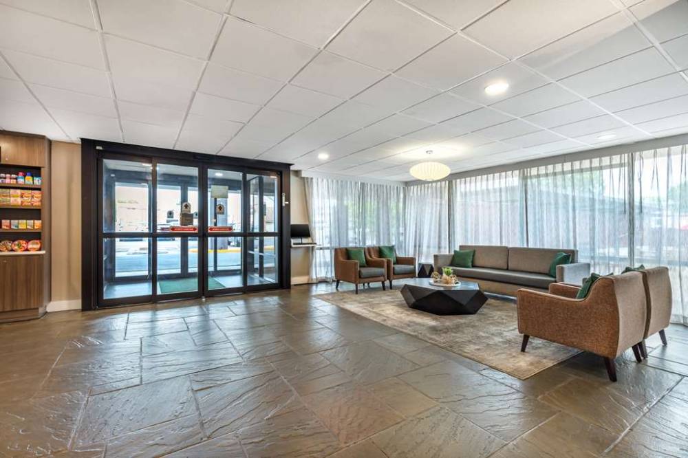 Best Western Plus Laurel 4