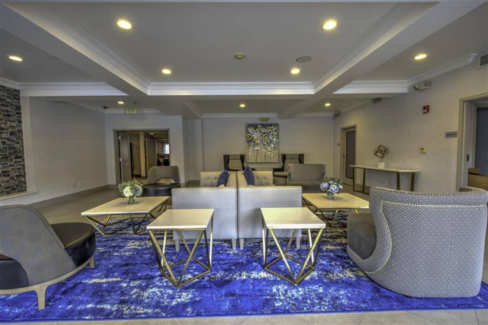Best Western Plus Media Center Inn & Suites 3