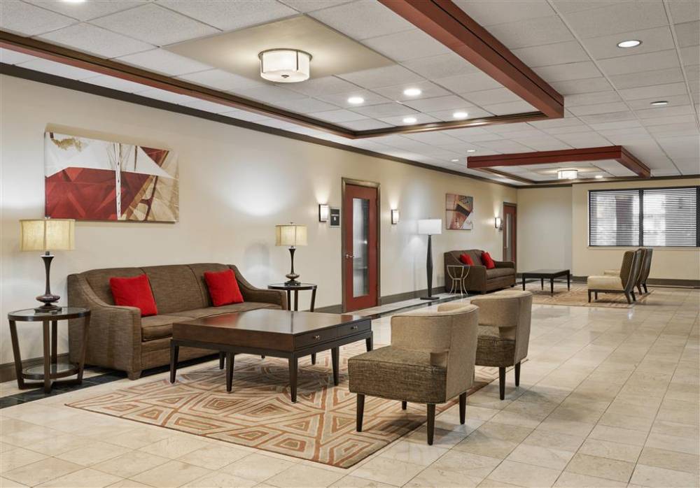 Best Western Plus Milwaukee Airport Hotel & Conference Center 4