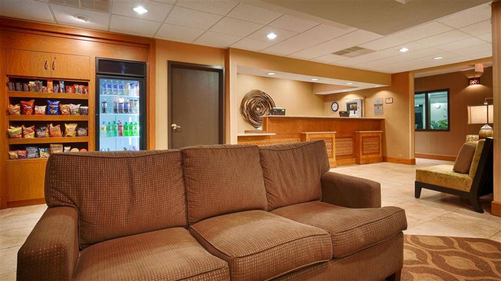 Best Western Plus Mishawaka Inn 3