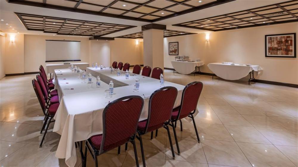 Best Western Plus Montreal Downtown-hotel Europa 2