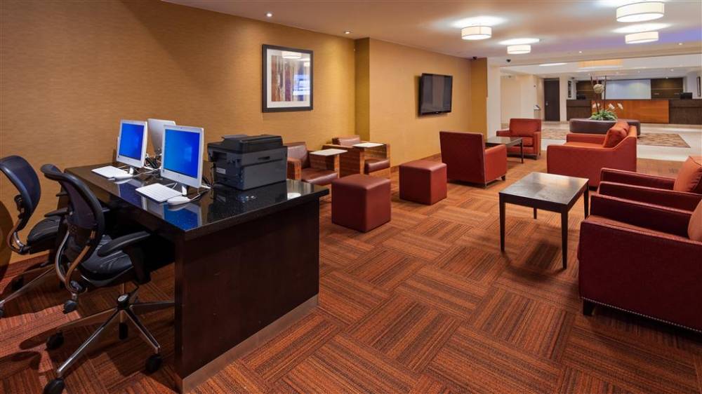 Best Western Plus Montreal Downtown-hotel Europa 6
