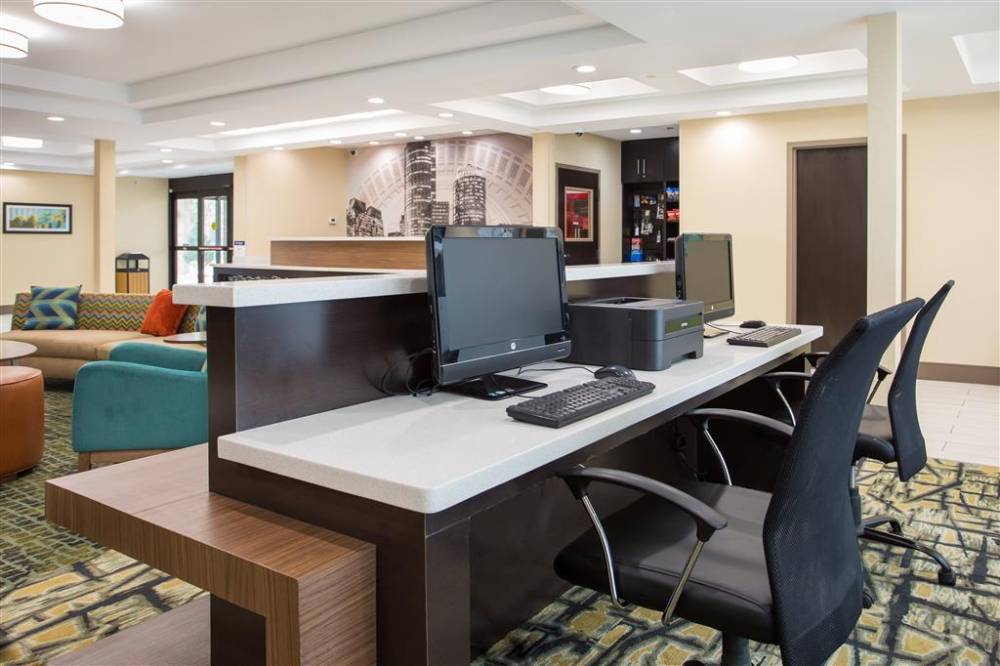Best Western Plus New Englander 6