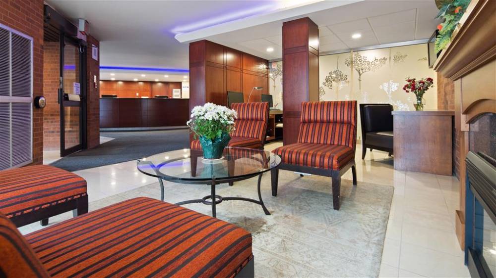 Best Western Plus Ottawa City Centre 9