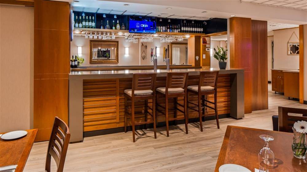 Best Western Plus Ottawa City Centre 5