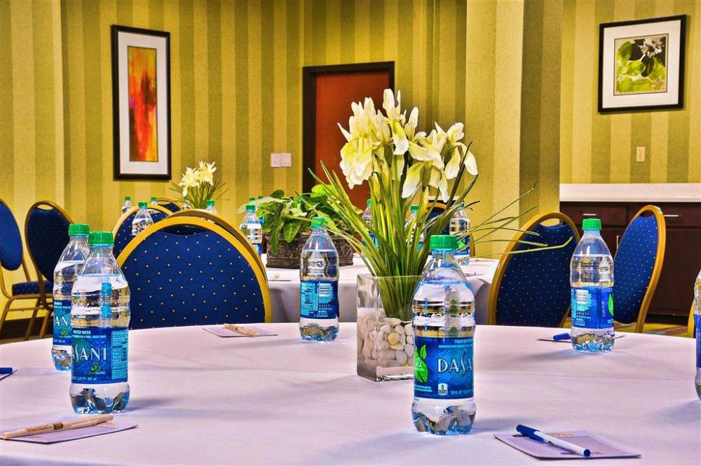 Best Western Plus Savannah Airport Inn & Suites 3