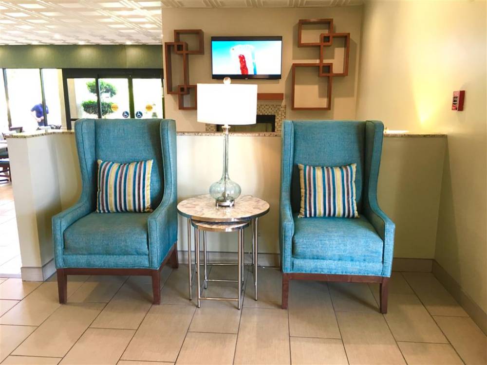Best Western Plus South Coast Inn 9