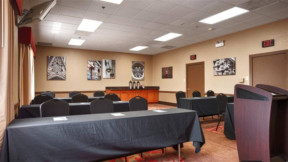 Best Western Plus The Charles Hotel 2