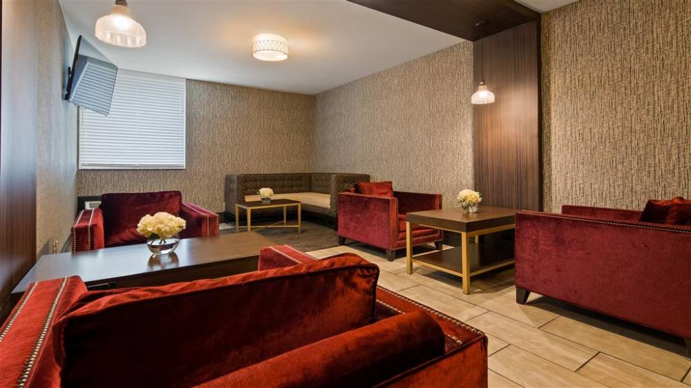 Best Western Plus The Charles Hotel 3