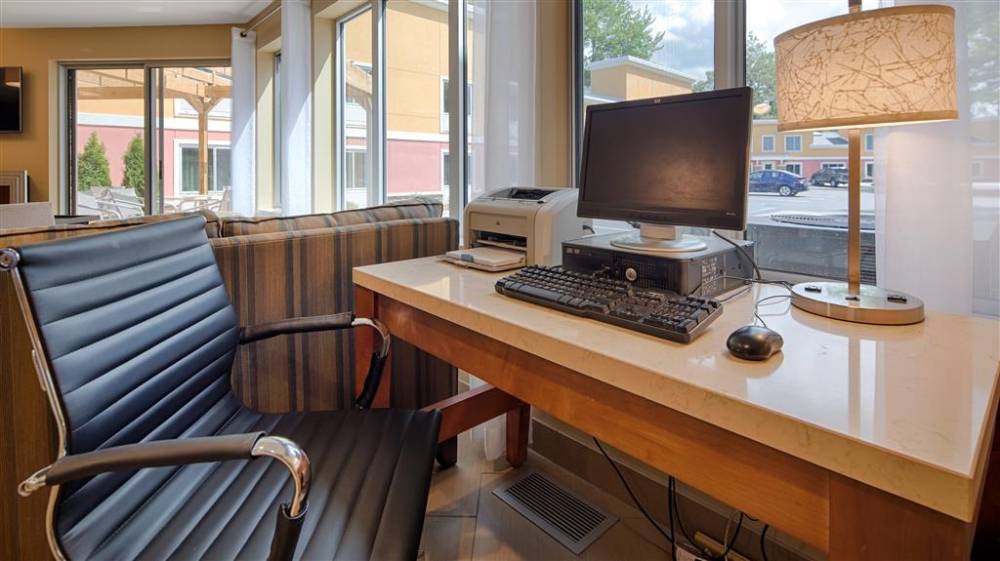 Best Western Plus Traverse City 6