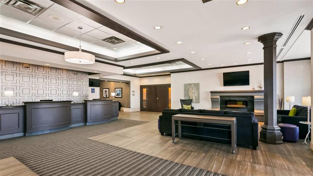 Best Western Plus Village Park Inn 5