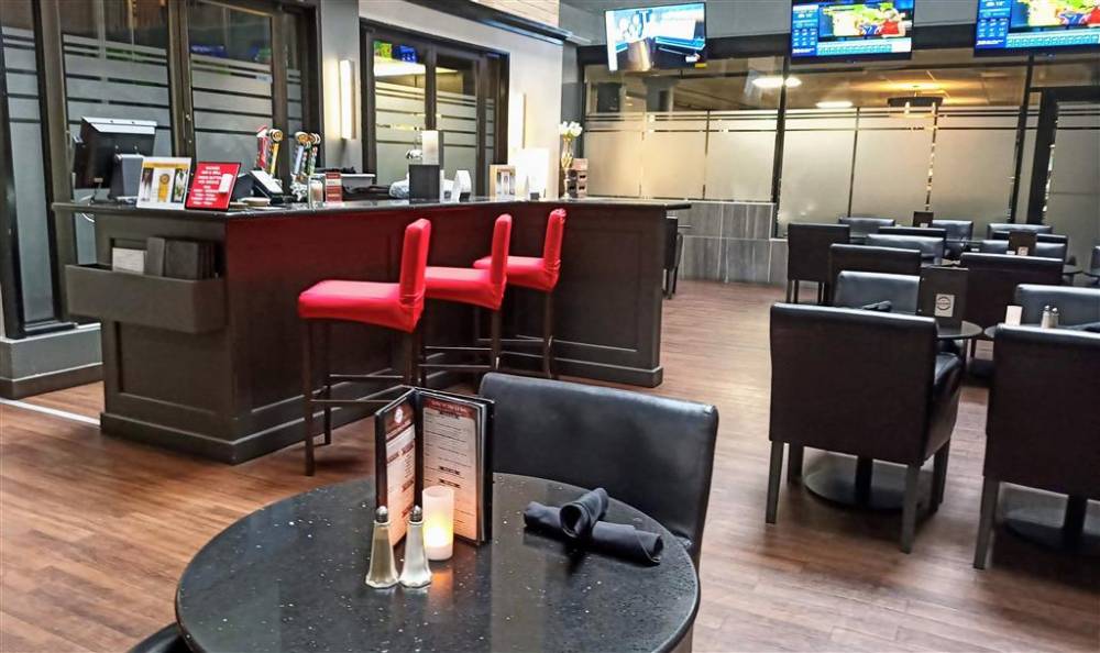 Best Western Plus Village Park Inn 4