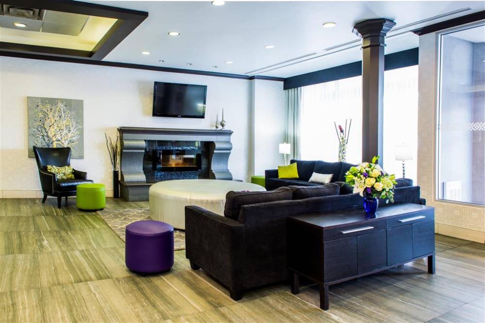 Best Western Plus Village Park Inn 6