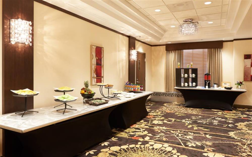 Best Western Premier Denham Inn & Suites 5