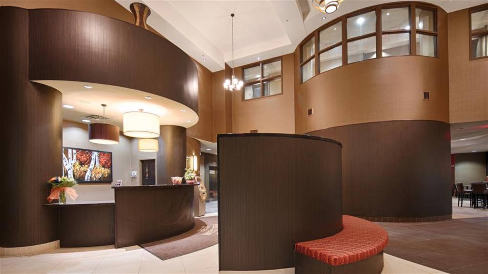 Best Western Premier Freeport Inn Calgary Airport 6