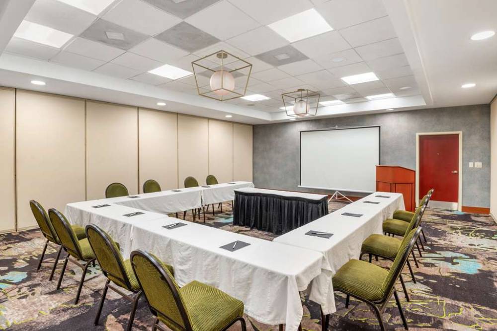 Best Western Premier Richmond City Gateway 3