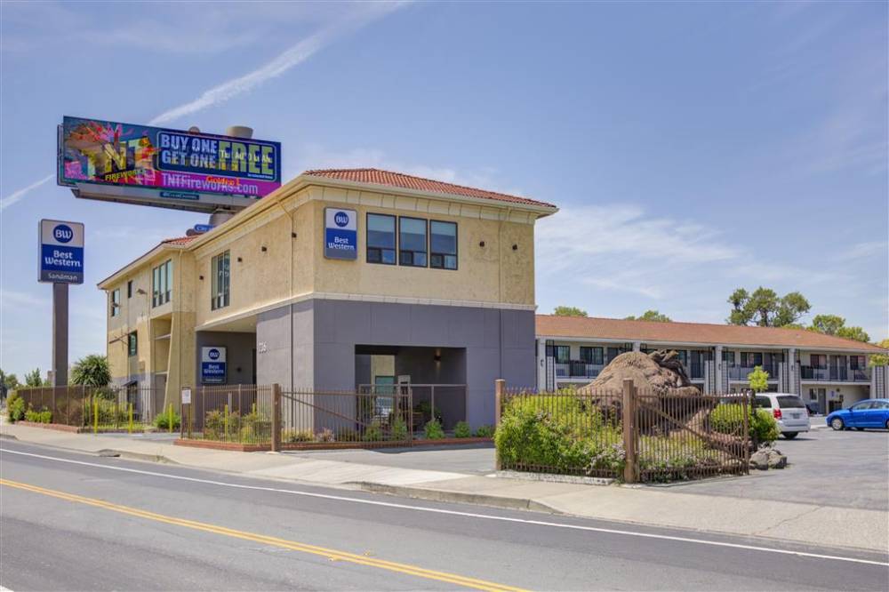 Best Western Sandman Hotel 3