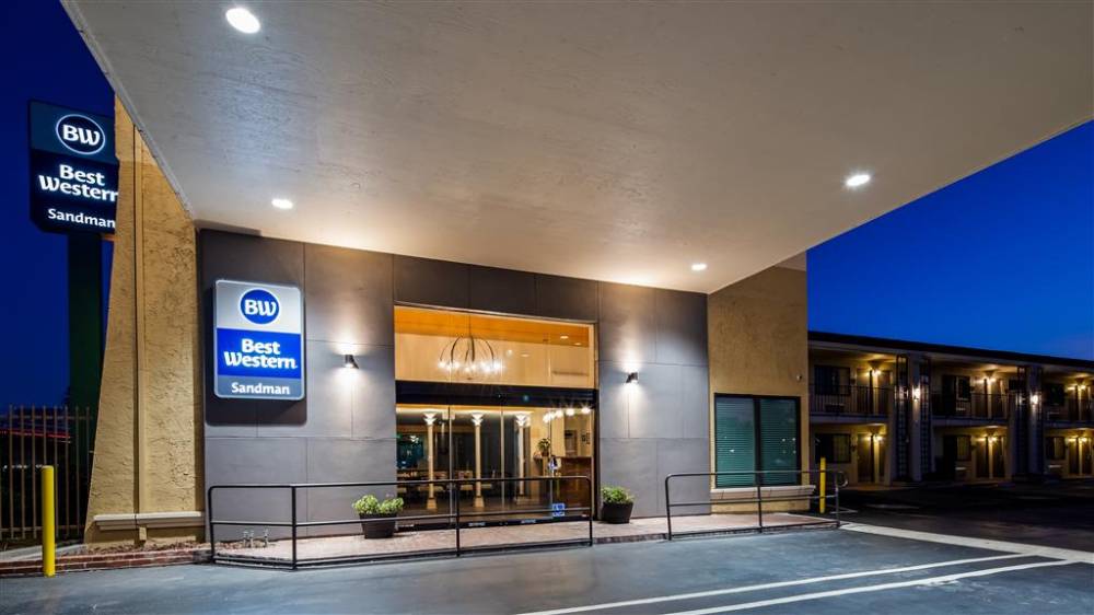 Best Western Sandman Hotel 2