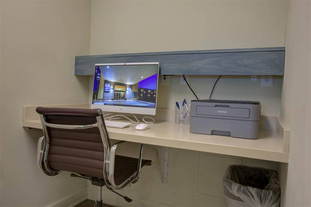 Best Western Sandman Hotel 6