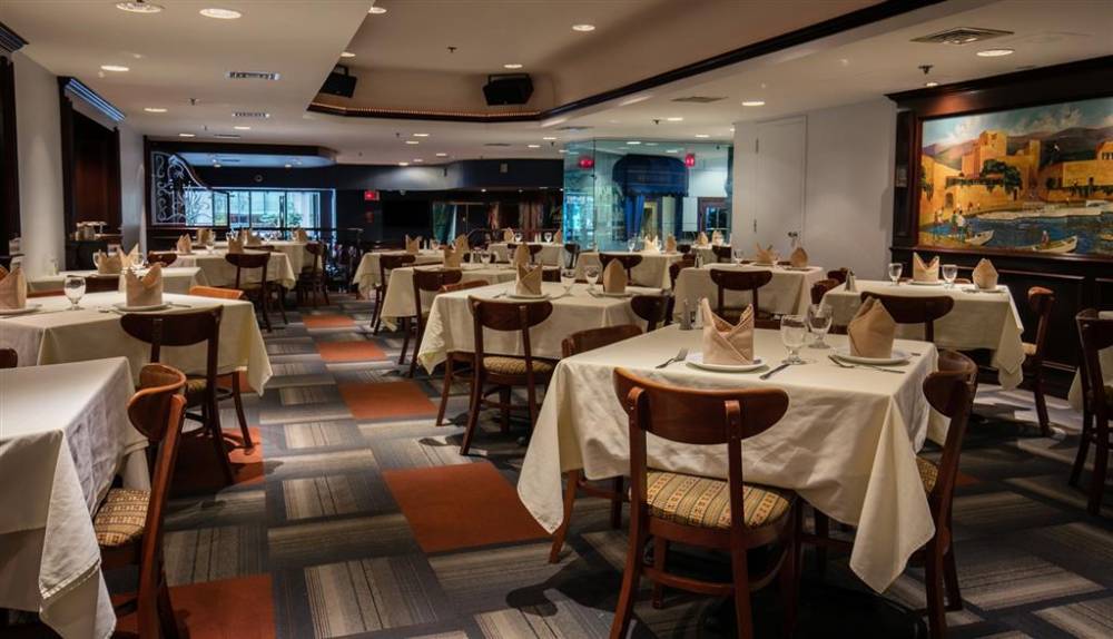 Best Western Ville-marie Montreal Hotel & Suites 8