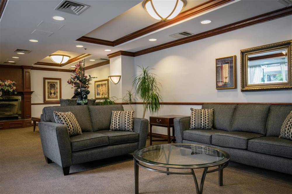 Best Western Ville-marie Montreal Hotel & Suites 5