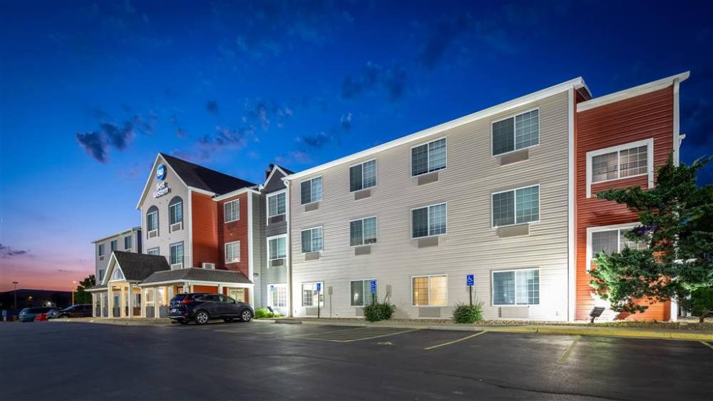 Best Western Worlds Of Fun Inn & Suites 2
