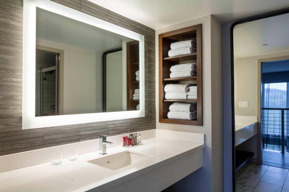 Boston Marriott Newton 5