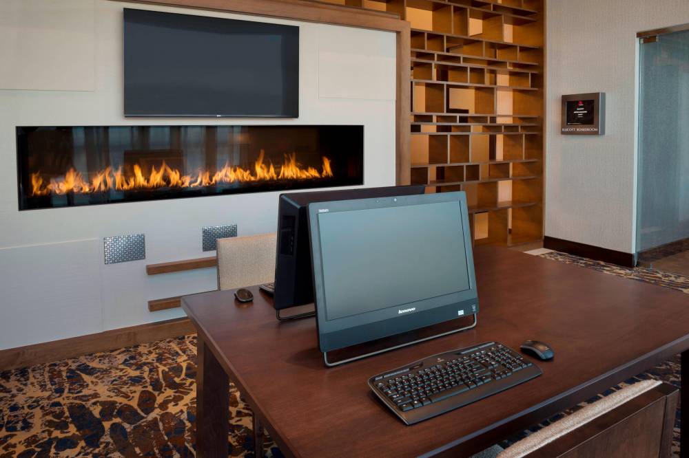 Buffalo Marriott At Lecom Harborcenter 6