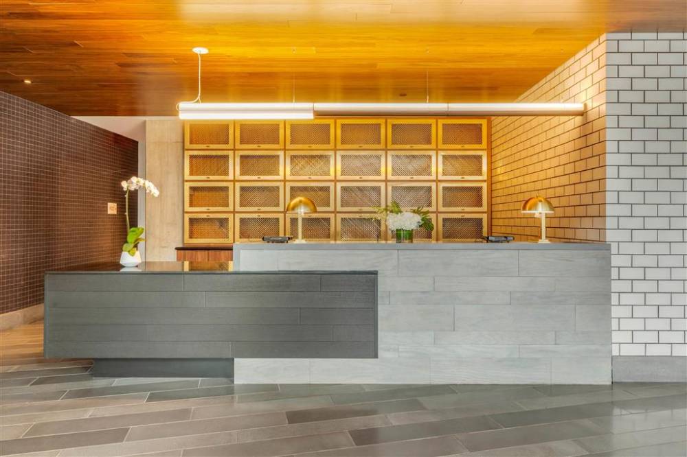 Cambria Hotel Boston Downtown 9
