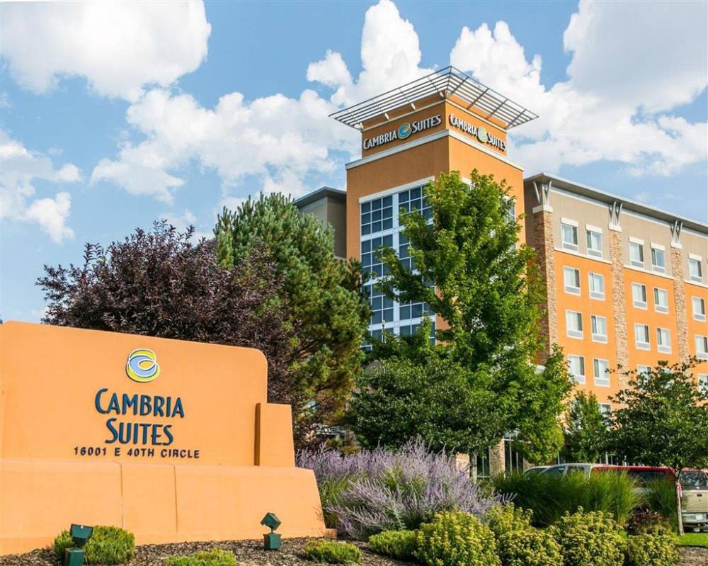 Cambria Hotel Denver Airport 2