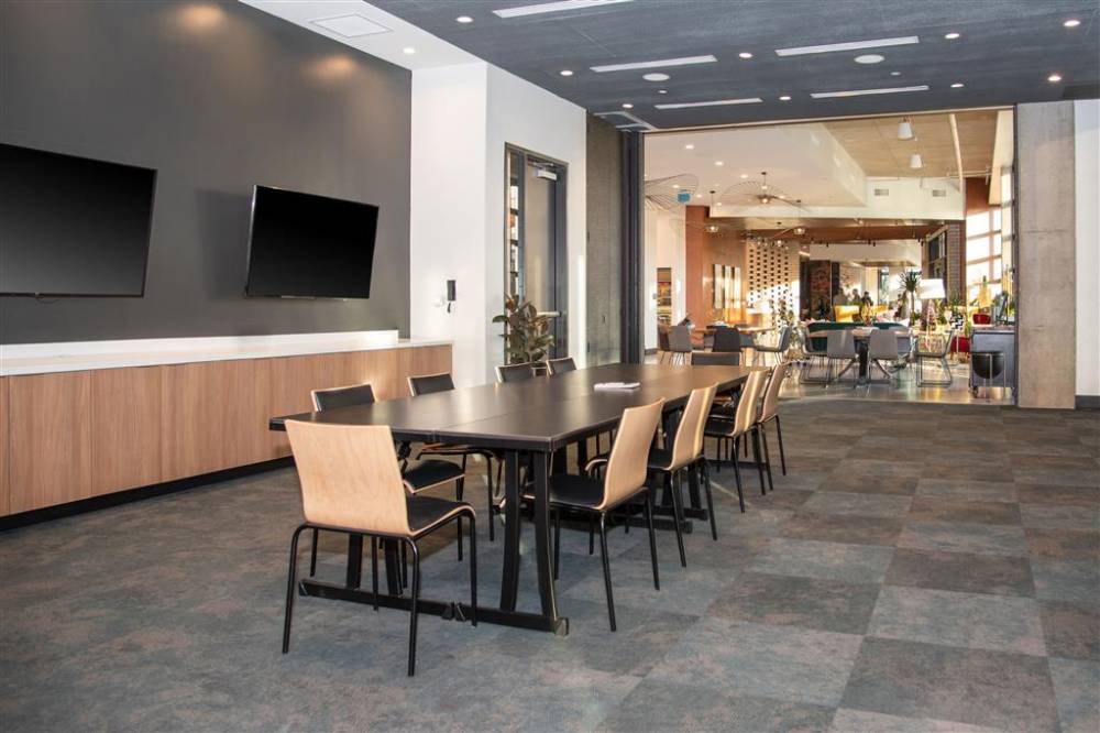 Cambria Hotel Downtown Phoenix Conventio 5