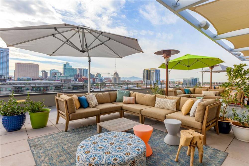 Cambria Hotel Downtown Phoenix Conventio 10