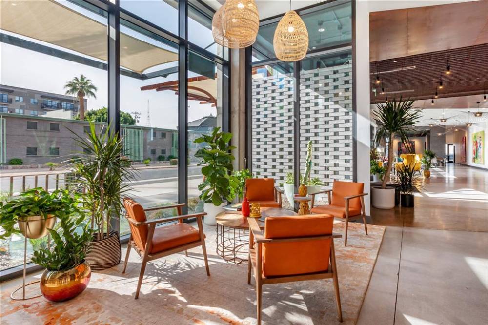 Cambria Hotel Downtown Phoenix Conventio 8