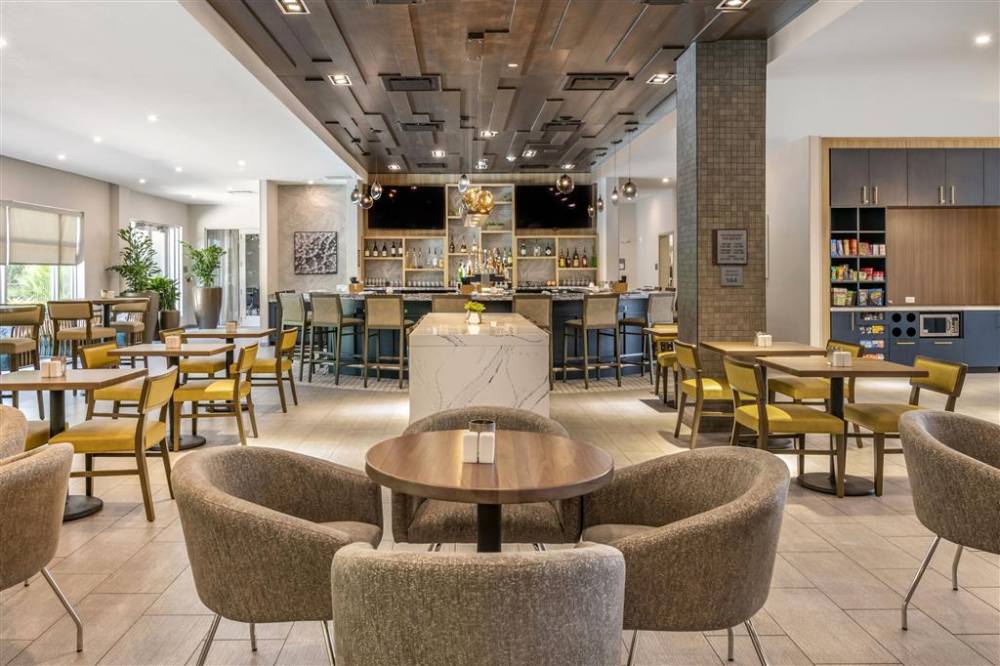 Cambria Hotel Orlando Airport 10