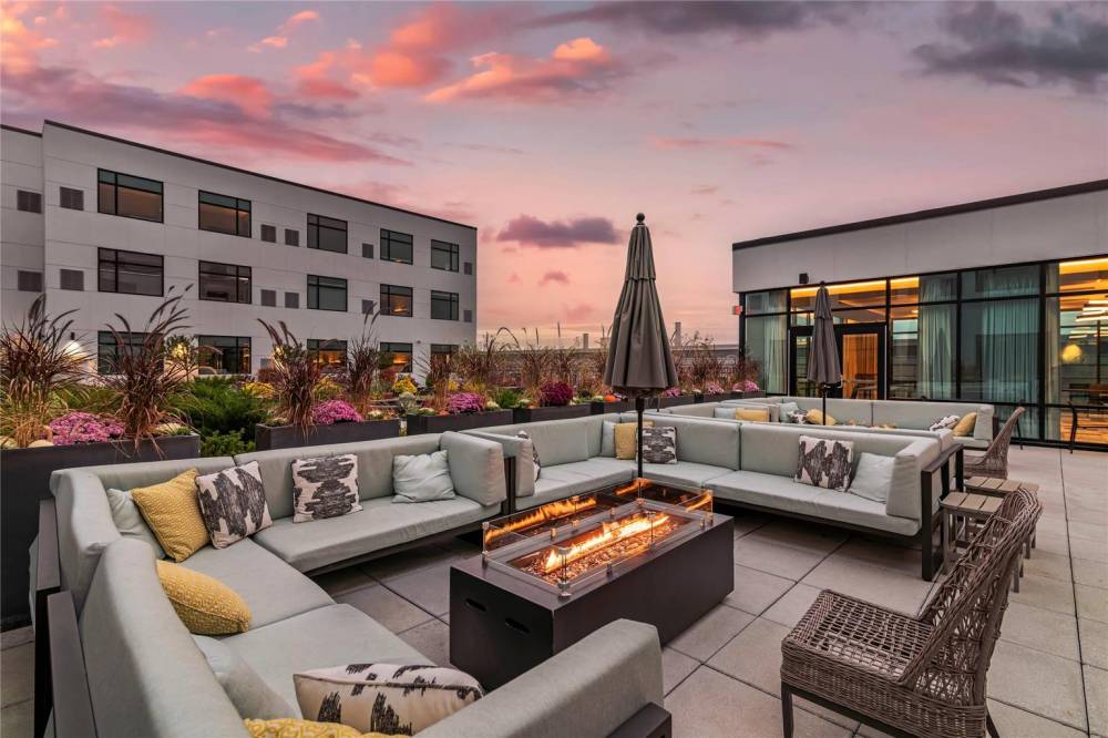 Cambria Hotel Portland Downtown Old Port 2